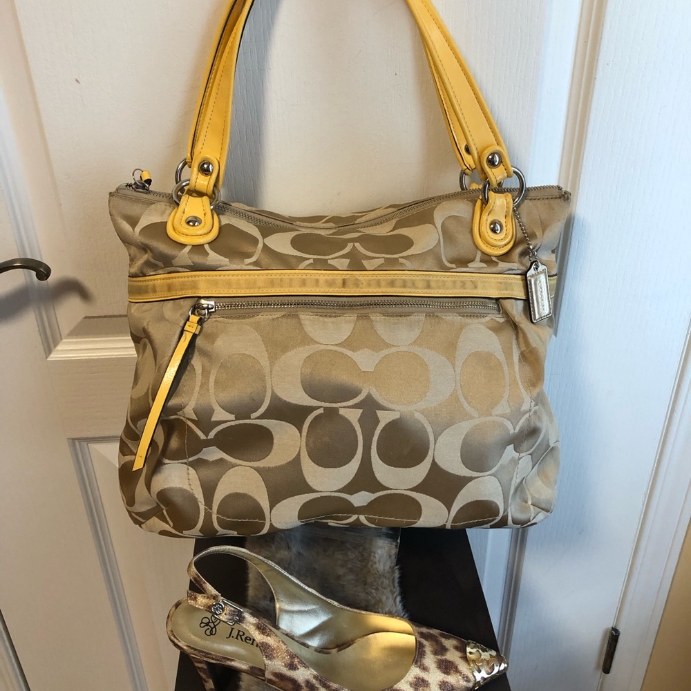 Coach poppy Signature Sateen glam tote in Beige with Yellow Trim